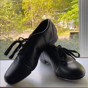Fluid tap shoes